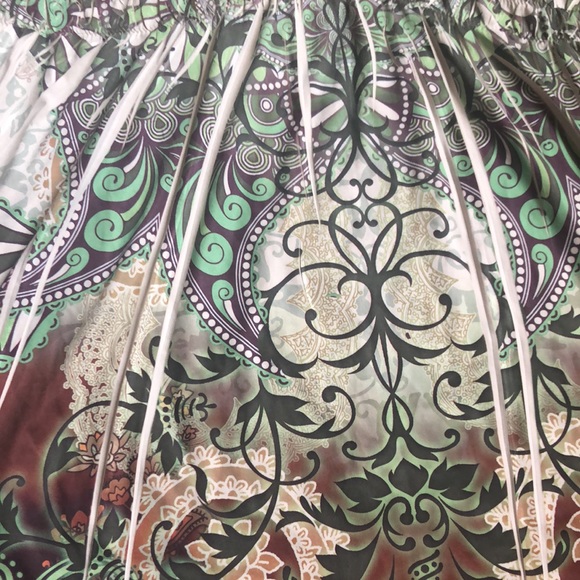 Blouse with elastic band - Picture 3 of 3